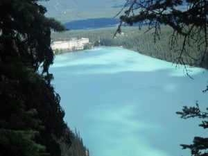 fairmont lake louise hiking