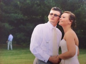 weding picture bride groom pissing bathroom relief tbb