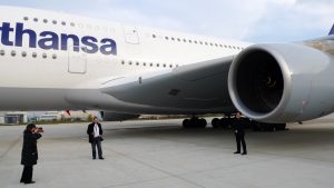 a380 lufthansa frankfurt airplanes
